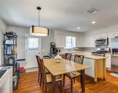 9222 Livenshire Drive - Photo Thumbnail 6