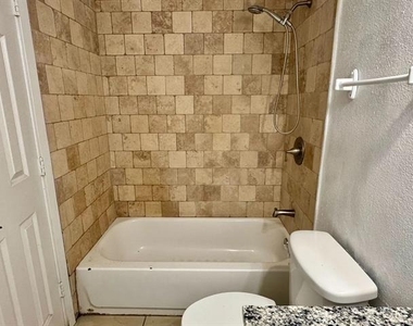 5001 Bowser Avenue - Photo Thumbnail 8