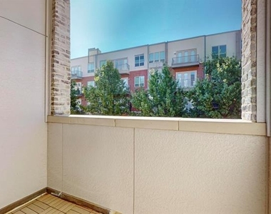 638 Dalton Lane - Photo Thumbnail 33