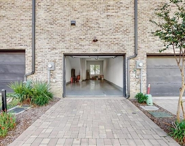 638 Dalton Lane - Photo Thumbnail 38