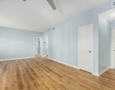 930 N Mesa Drive - Photo Thumbnail 2