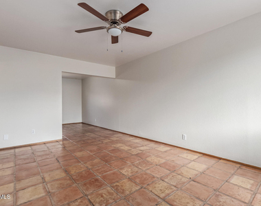 7153 N 57th Drive - Photo Thumbnail 3