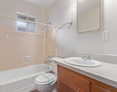7153 N 57th Drive - Photo Thumbnail 15