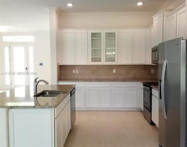 6555 Barbados Court - Photo Thumbnail 14