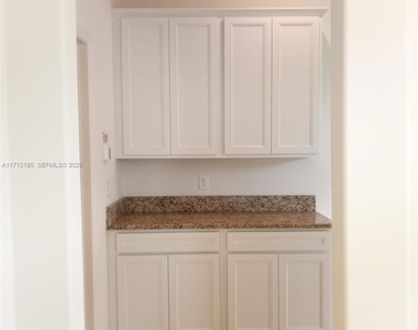 6555 Barbados Court - Photo Thumbnail 12