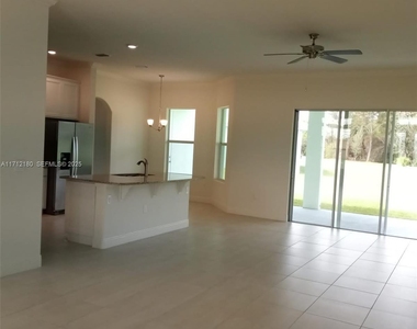 6555 Barbados Court - Photo Thumbnail 13
