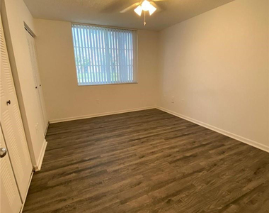 7872 Sonoma Springs Circle - Photo Thumbnail 9