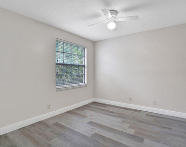 12645 Nw 8th Court - Photo Thumbnail 11