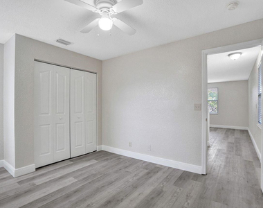 12645 Nw 8th Court - Photo Thumbnail 13
