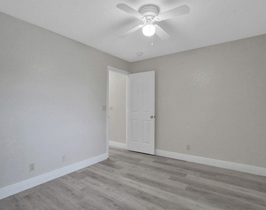 12645 Nw 8th Court - Photo Thumbnail 17