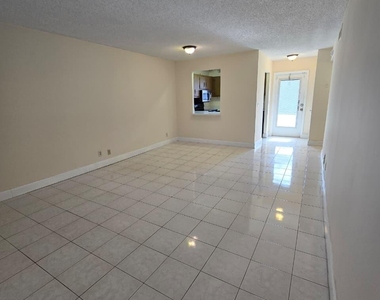 550 Se 2nd Avenue - Photo Thumbnail 1