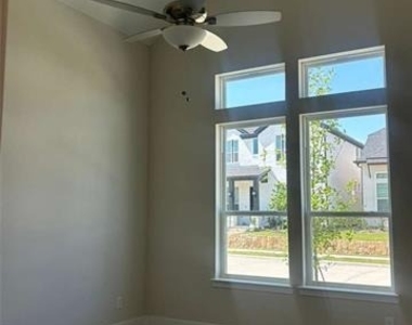 3020 Corvara Drive - Photo Thumbnail 3