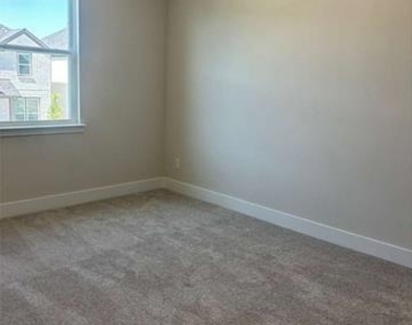 3020 Corvara Drive - Photo Thumbnail 12
