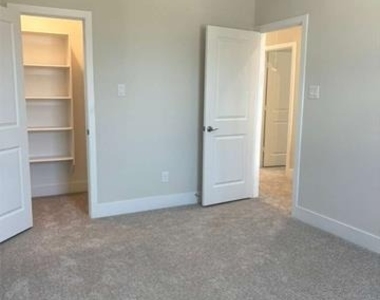 3020 Corvara Drive - Photo Thumbnail 13