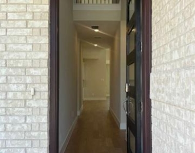 3020 Corvara Drive - Photo Thumbnail 2