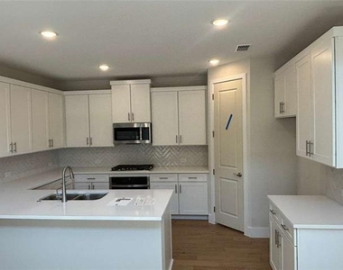 3020 Corvara Drive - Photo Thumbnail 9