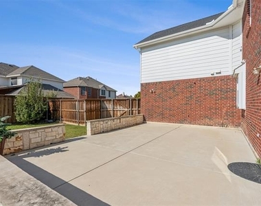 1501 Ector Drive - Photo Thumbnail 29