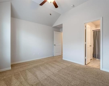 3605 Meridian Avenue - Photo Thumbnail 25
