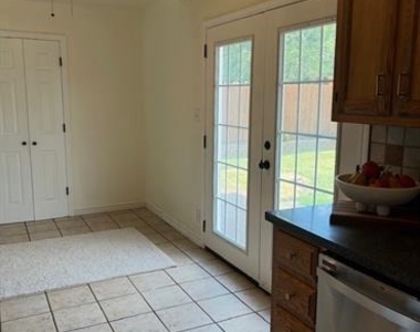 609 Storrs Street - Photo Thumbnail 6