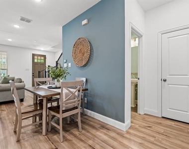2529 Barnwood Lane - Photo Thumbnail 17