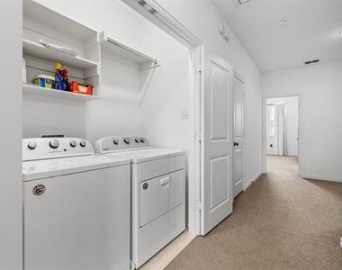 2529 Barnwood Lane - Photo Thumbnail 34