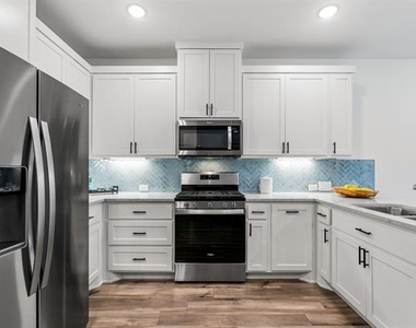2529 Barnwood Lane - Photo Thumbnail 15