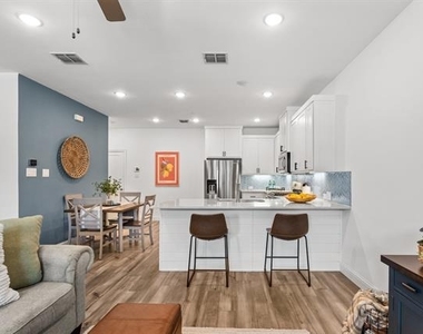 2529 Barnwood Lane - Photo Thumbnail 9