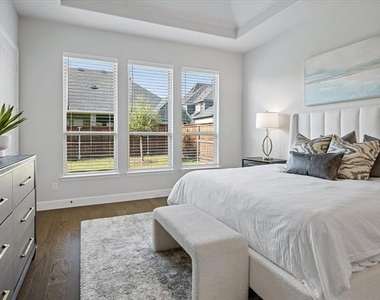 2232 Grey September Street - Photo Thumbnail 9