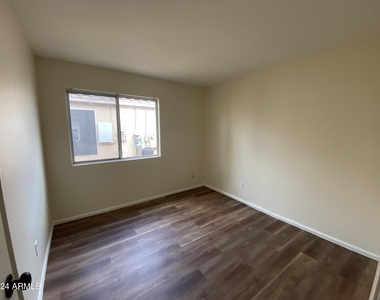 10849 W Monterosa Street - Photo Thumbnail 15
