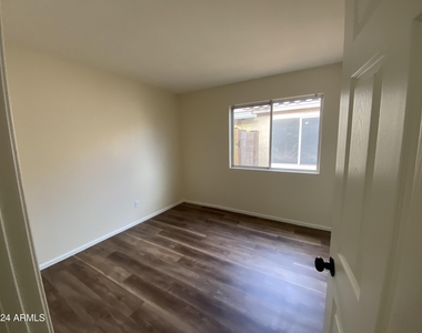 10849 W Monterosa Street - Photo Thumbnail 14
