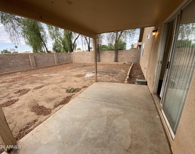 10849 W Monterosa Street - Photo Thumbnail 18