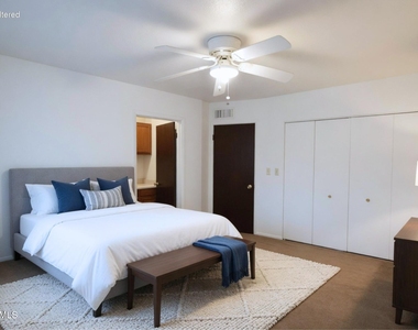 1006 N Pueblo Drive - Photo Thumbnail 3