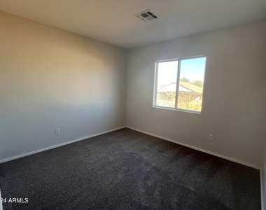 12410 W Pershing Street - Photo Thumbnail 11