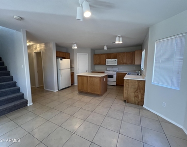 12410 W Pershing Street - Photo Thumbnail 6