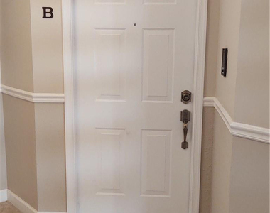 5801 Coach House Circle - Photo Thumbnail 5