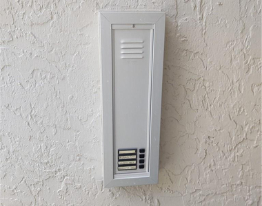 5801 Coach House Circle - Photo Thumbnail 3