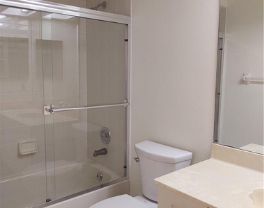5801 Coach House Circle - Photo Thumbnail 21