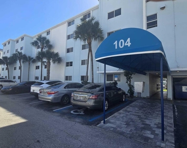 104 Paradise Harbour Boulevard - Photo Thumbnail 1