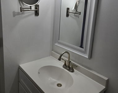 104 Paradise Harbour Boulevard - Photo Thumbnail 14