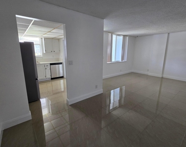 104 Paradise Harbour Boulevard - Photo Thumbnail 32