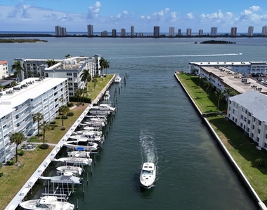 104 Paradise Harbour Boulevard - Photo Thumbnail 3
