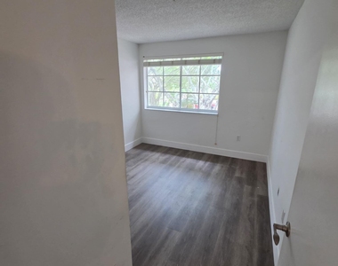 12112 St.andrews Place - Photo Thumbnail 14