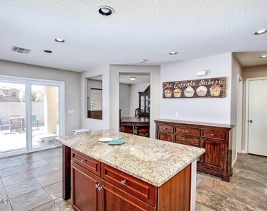 40301 W Peggy Court - Photo Thumbnail 5