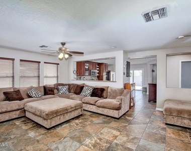 40301 W Peggy Court - Photo Thumbnail 2