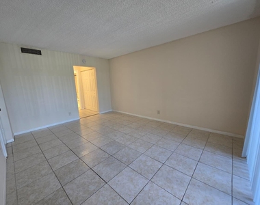 737 Se 1st Way - Photo Thumbnail 5