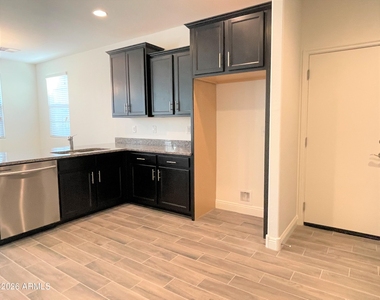 242 N Sunrise -- - Photo Thumbnail 10