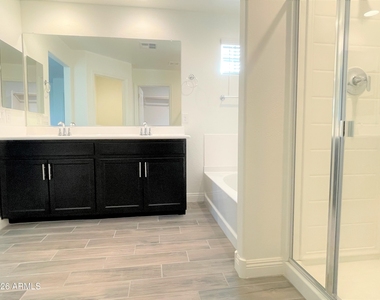 242 N Sunrise -- - Photo Thumbnail 14