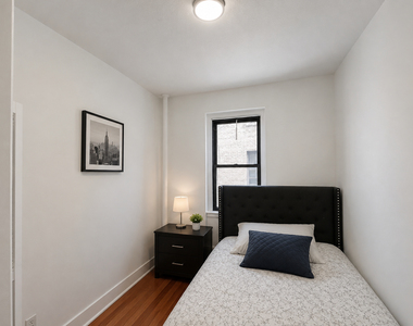 21-37 33rd Street - Photo Thumbnail 4