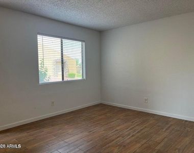 3511 E Baseline Road - Photo Thumbnail 18