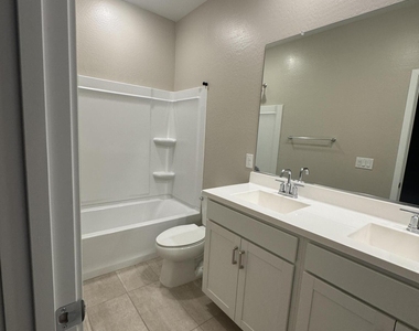17016 W Cavedale Drive - Photo Thumbnail 7